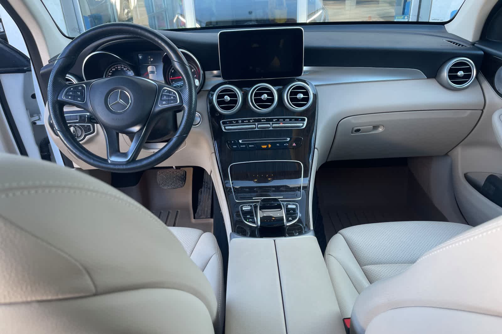 Thumbnail: 2018 Mercedes-Benz GLC - 3