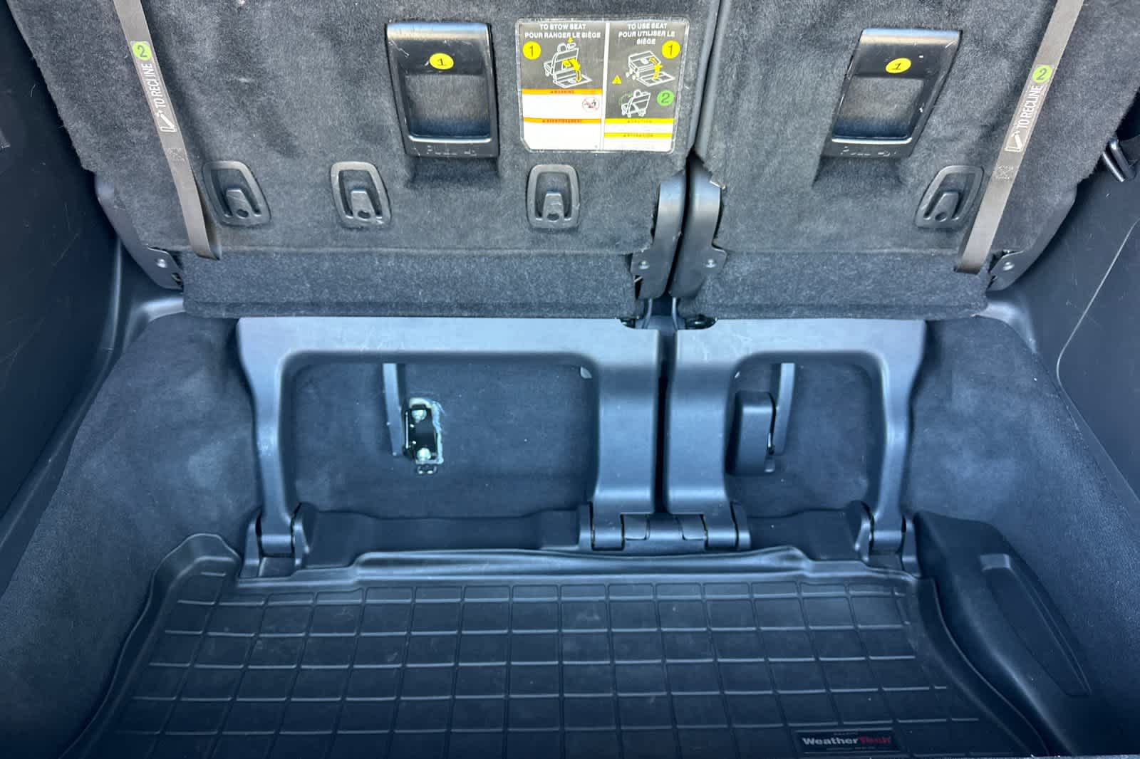 Thumbnail: 2022 Toyota Sienna - 17