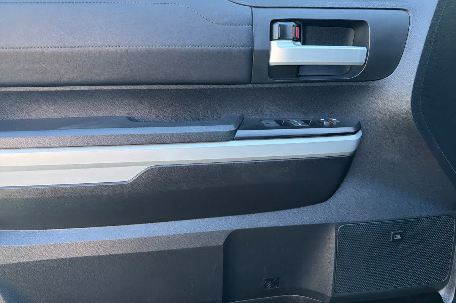 Thumbnail: 2018 Toyota Tundra - 13