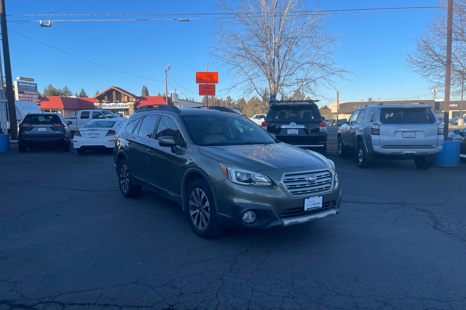 Thumbnail: 2016 Subaru Outback - 9