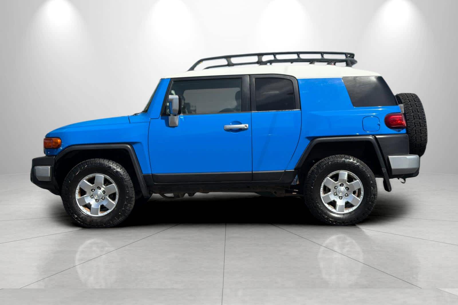 Thumbnail: 2007 Toyota FJ Cruiser - 4