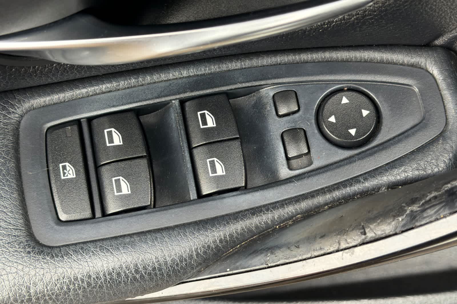 Thumbnail: 2012 BMW 3 Series - 15