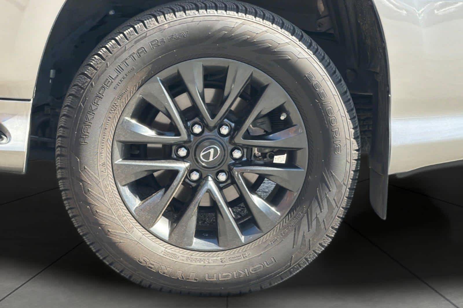 Thumbnail: 2023 Lexus GX - 11