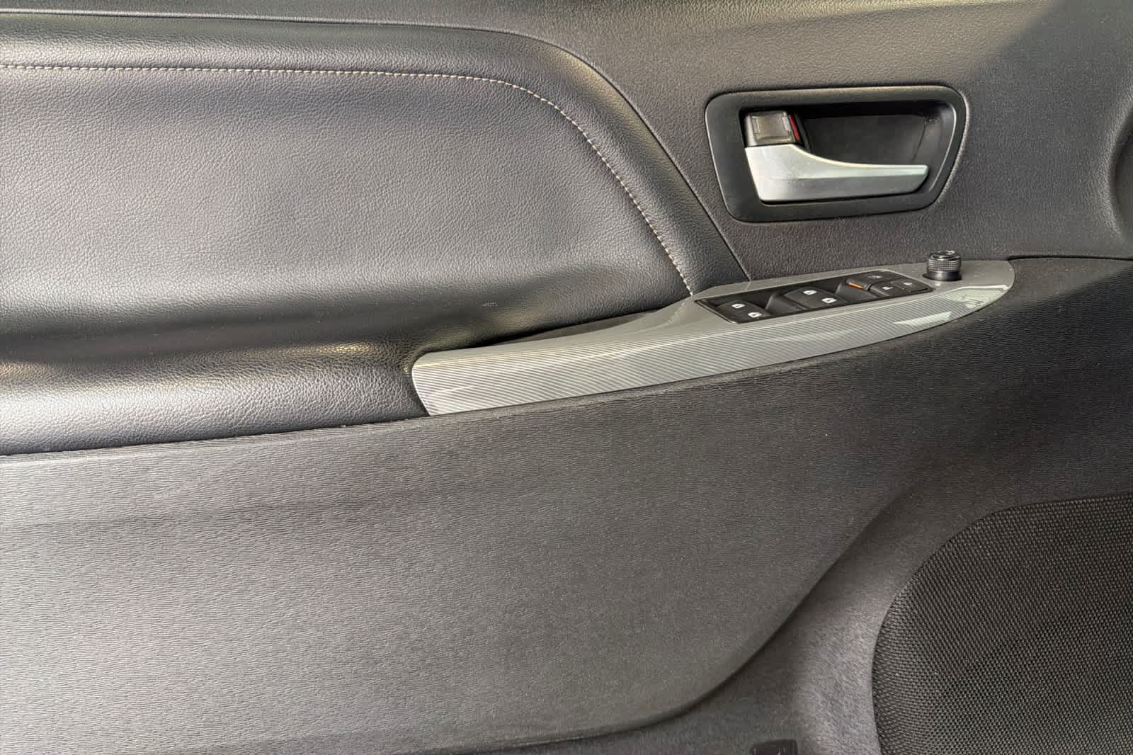 Thumbnail: 2015 Toyota Sienna - 14