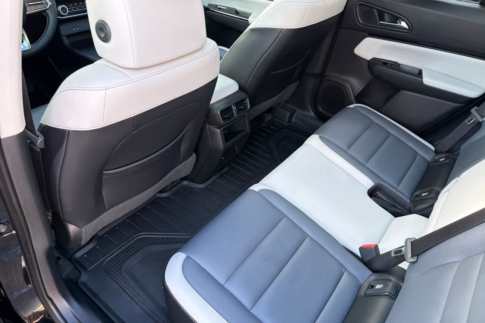 Thumbnail: 2024 Honda Prologue - 4