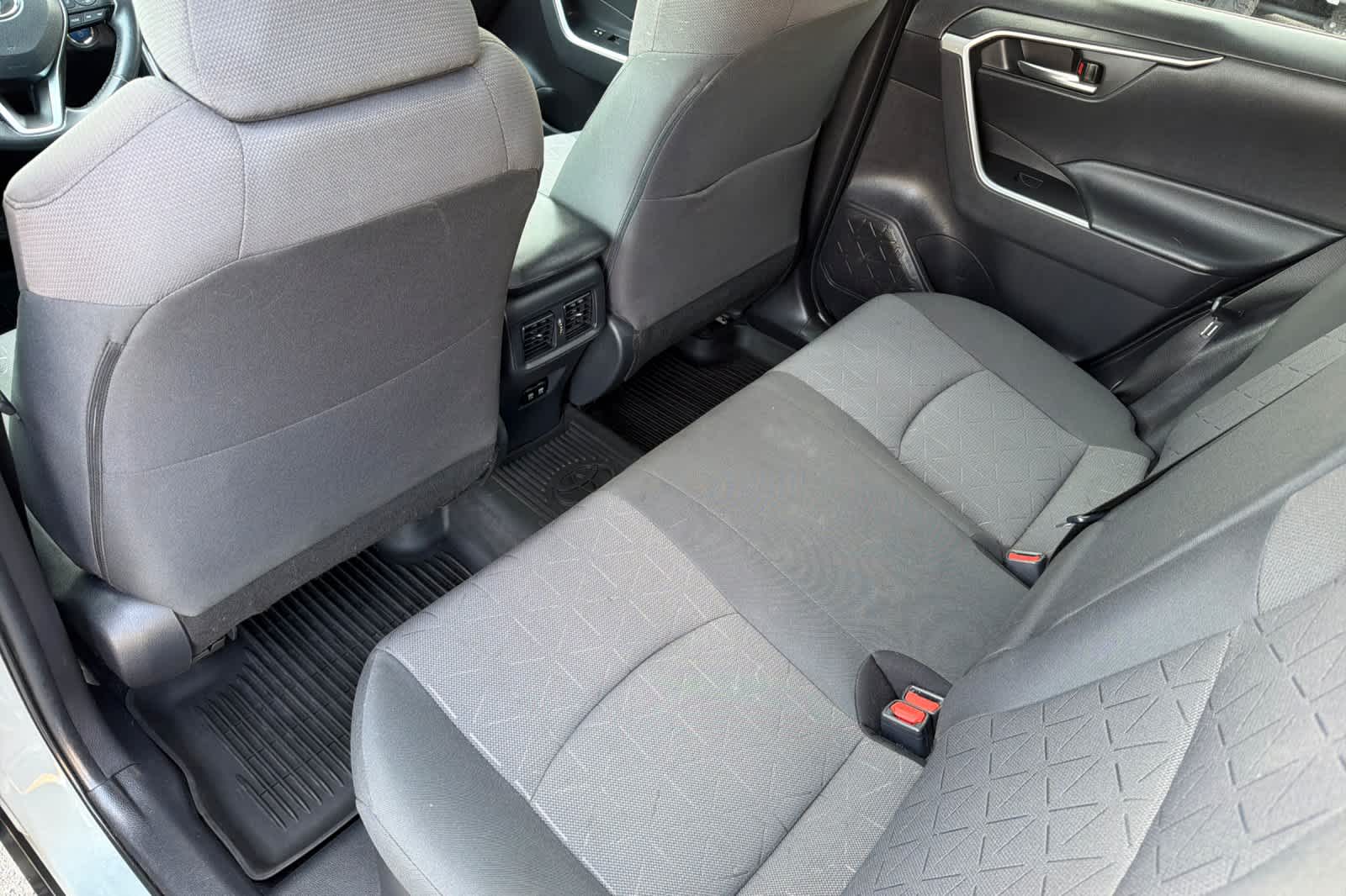 Thumbnail: 2019 Toyota RAV4 - 4