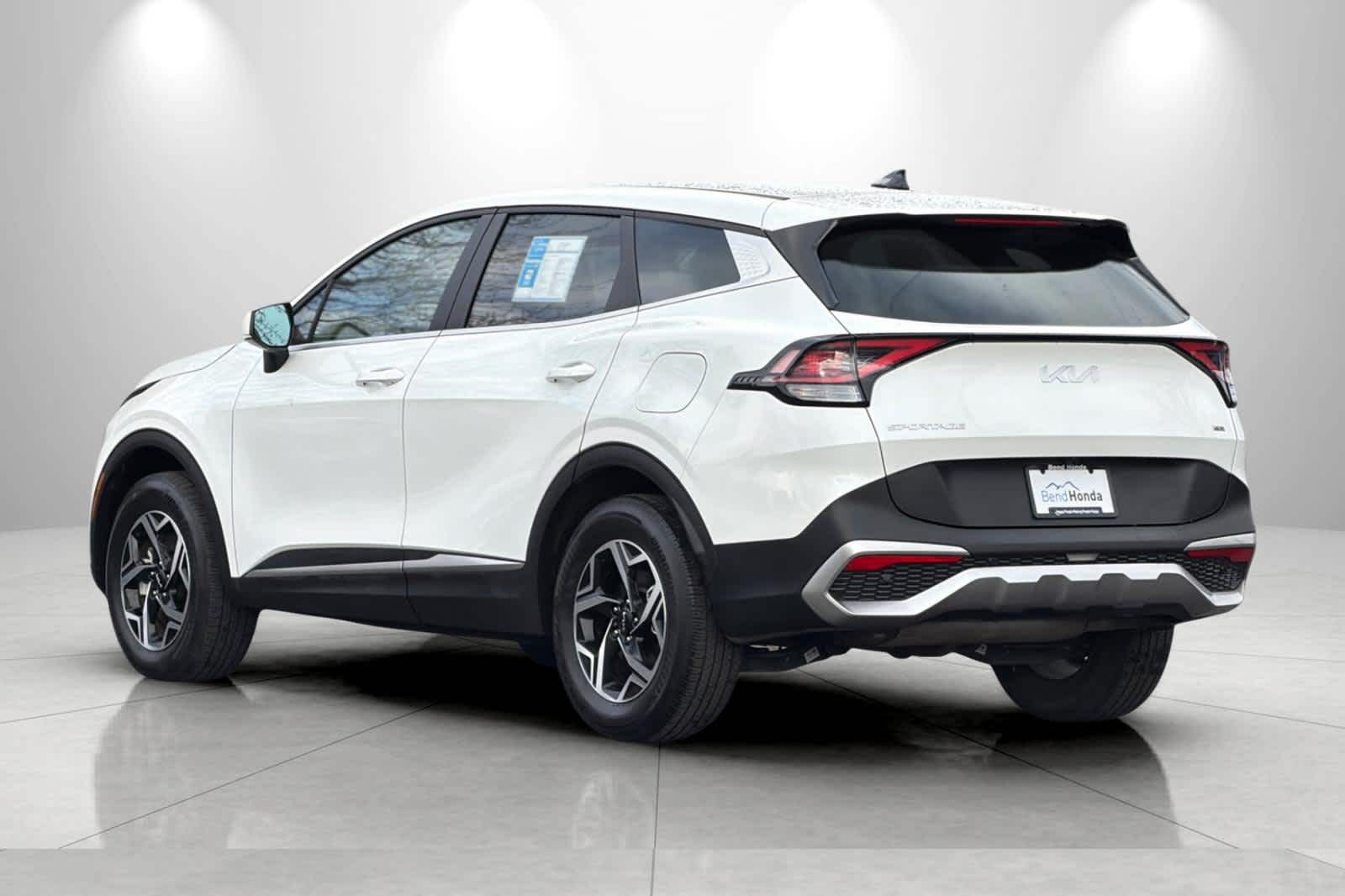 Thumbnail: 2023 Kia Sportage - 6