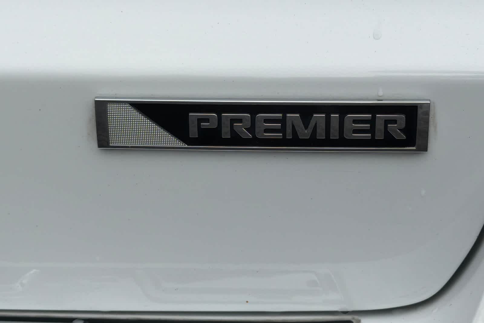 Thumbnail: 2017 Chevrolet Traverse - 12