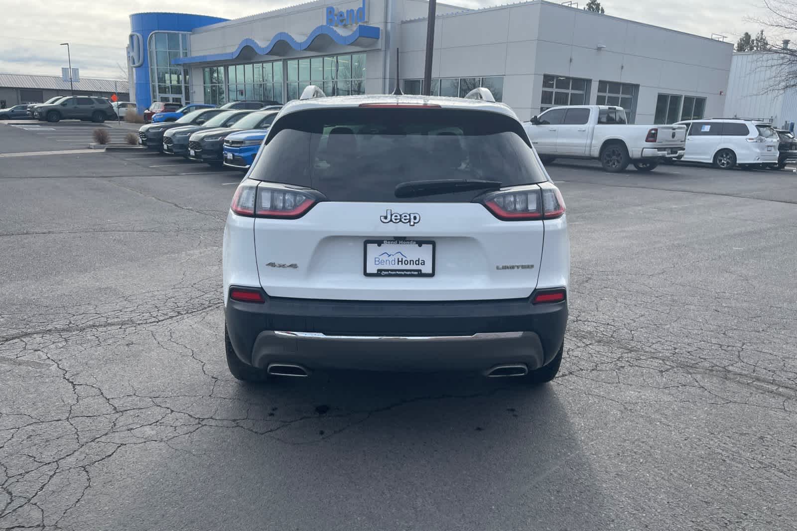 Thumbnail: 2020 Jeep Cherokee - 6