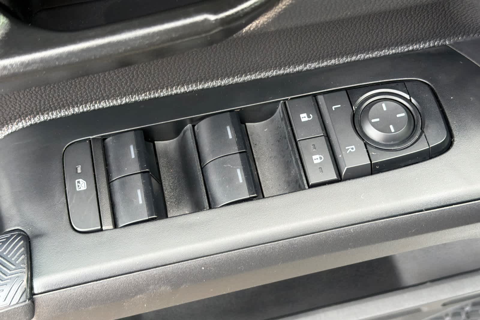 Thumbnail: 2025 Toyota Tacoma - 15