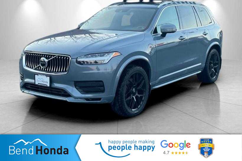 2020 Volvo XC90 T8 Momentum -
                  Bend, OR
