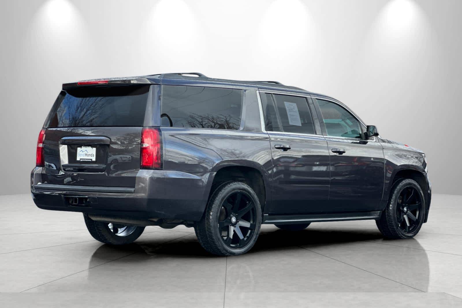 Thumbnail: 2017 Chevrolet Suburban - 2