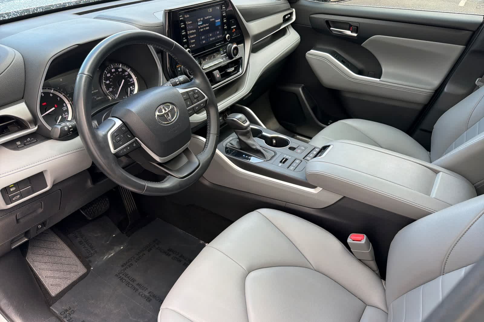 Thumbnail: 2022 Toyota Highlander - 13