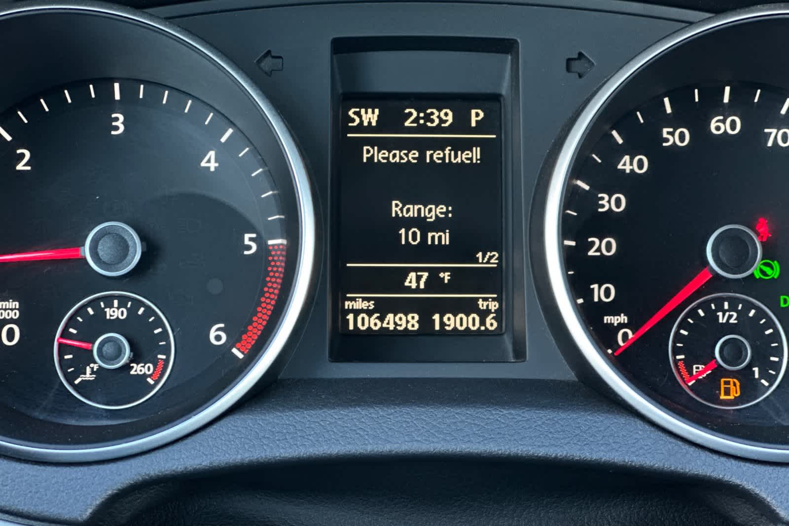 Thumbnail: 2012 Volkswagen Golf - 25