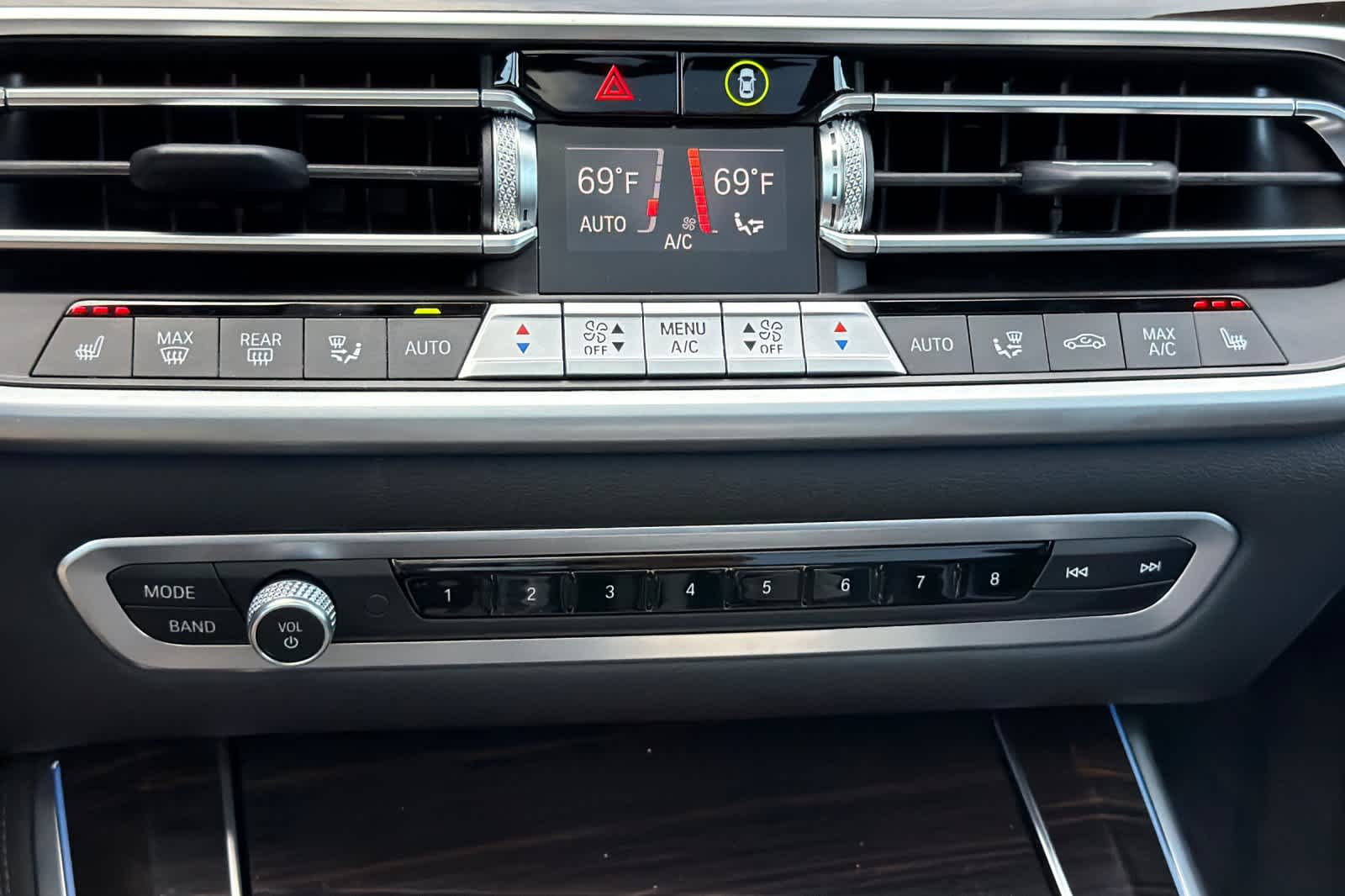 Thumbnail: 2021 BMW X5 - 23