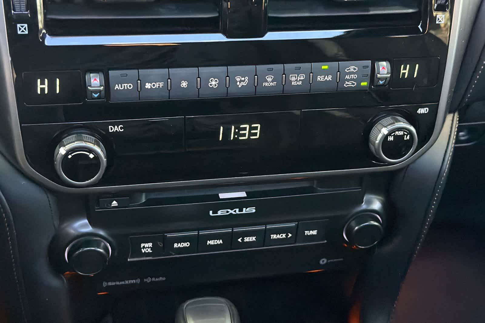 Thumbnail: 2023 Lexus GX - 23