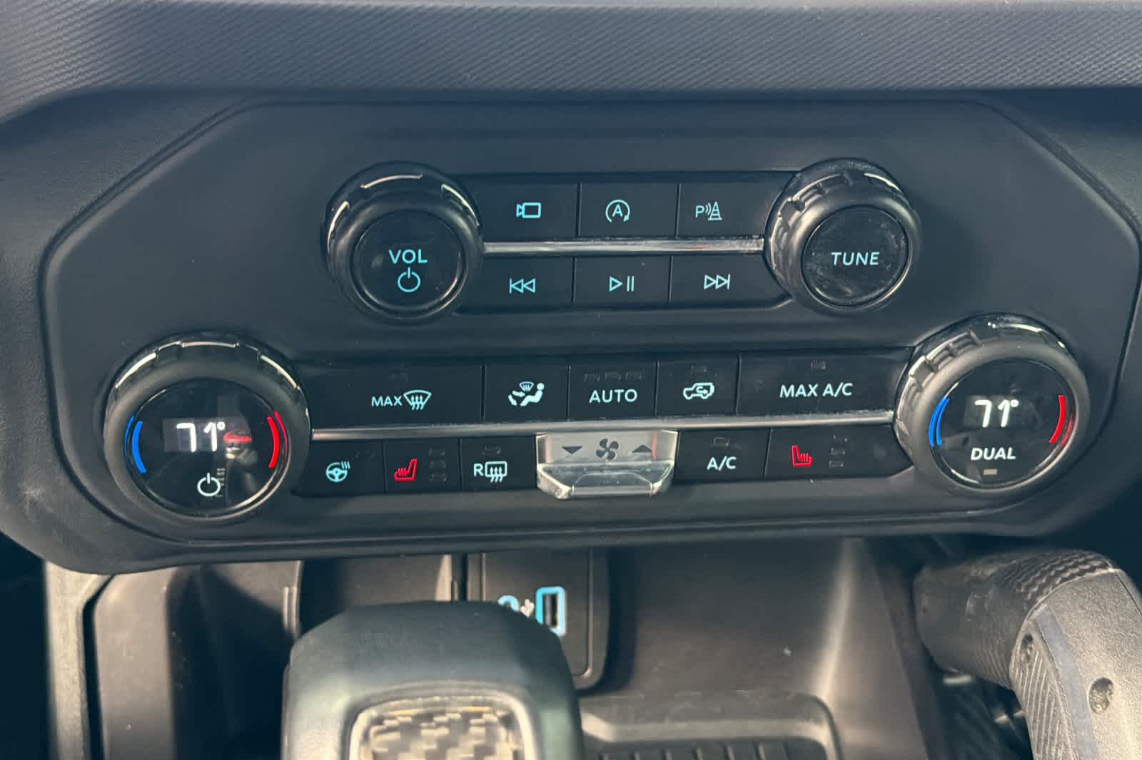 Thumbnail: 2024 Ford Bronco - 23