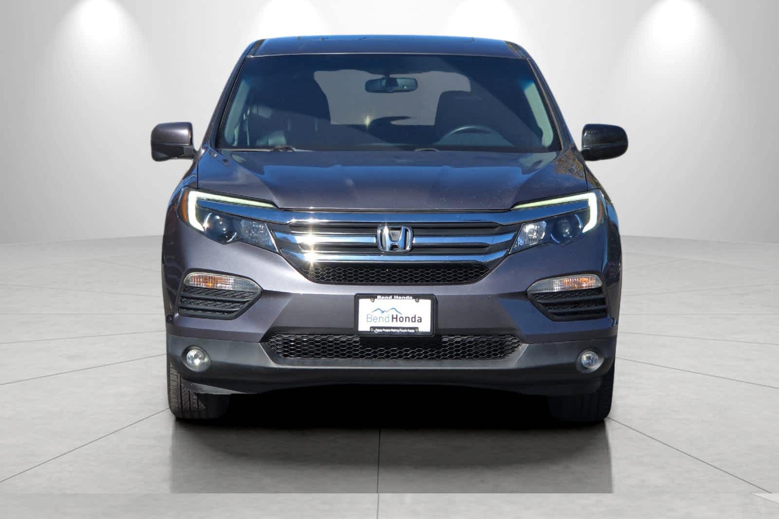 Thumbnail: 2016 Honda Pilot - 10