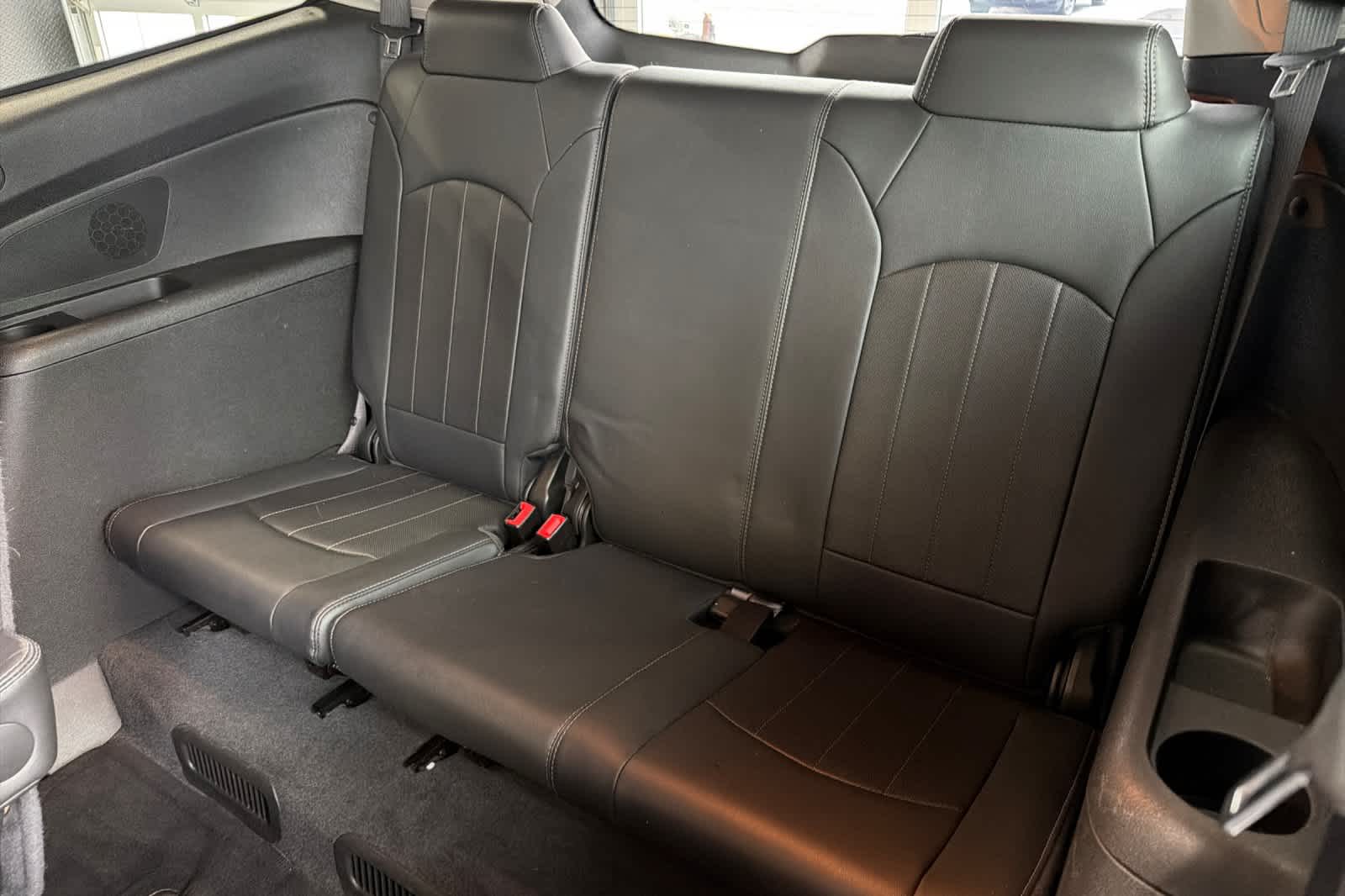 Thumbnail: 2017 Chevrolet Traverse - 17