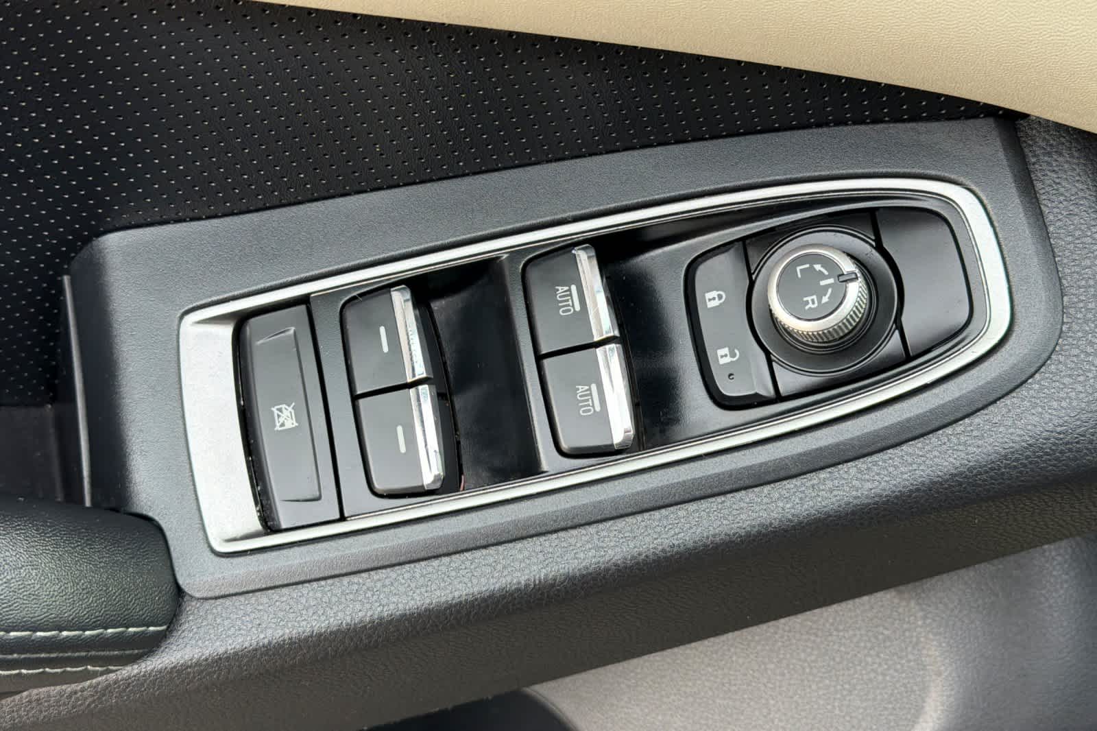 Thumbnail: 2022 Subaru Ascent - 15