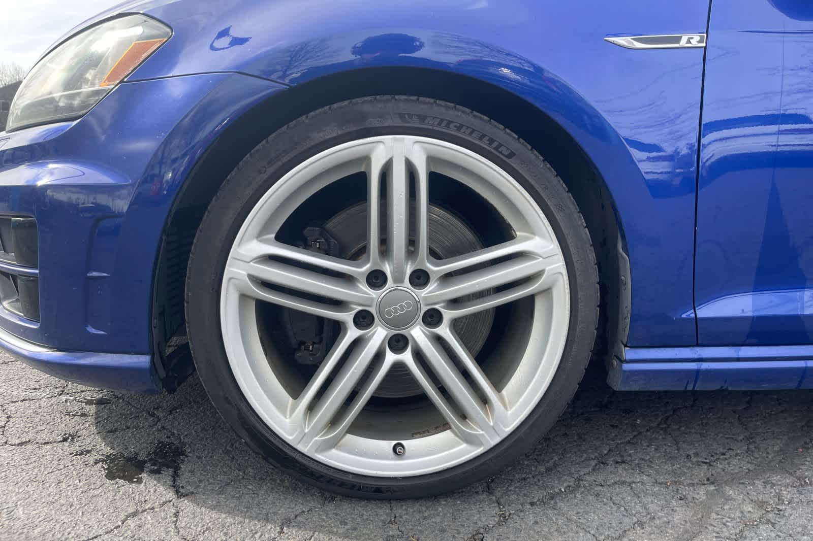 Thumbnail: 2017 Volkswagen Golf - 15