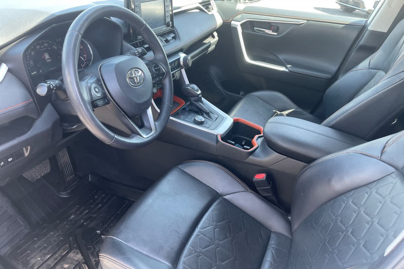 Thumbnail: 2022 Toyota RAV4 - 9