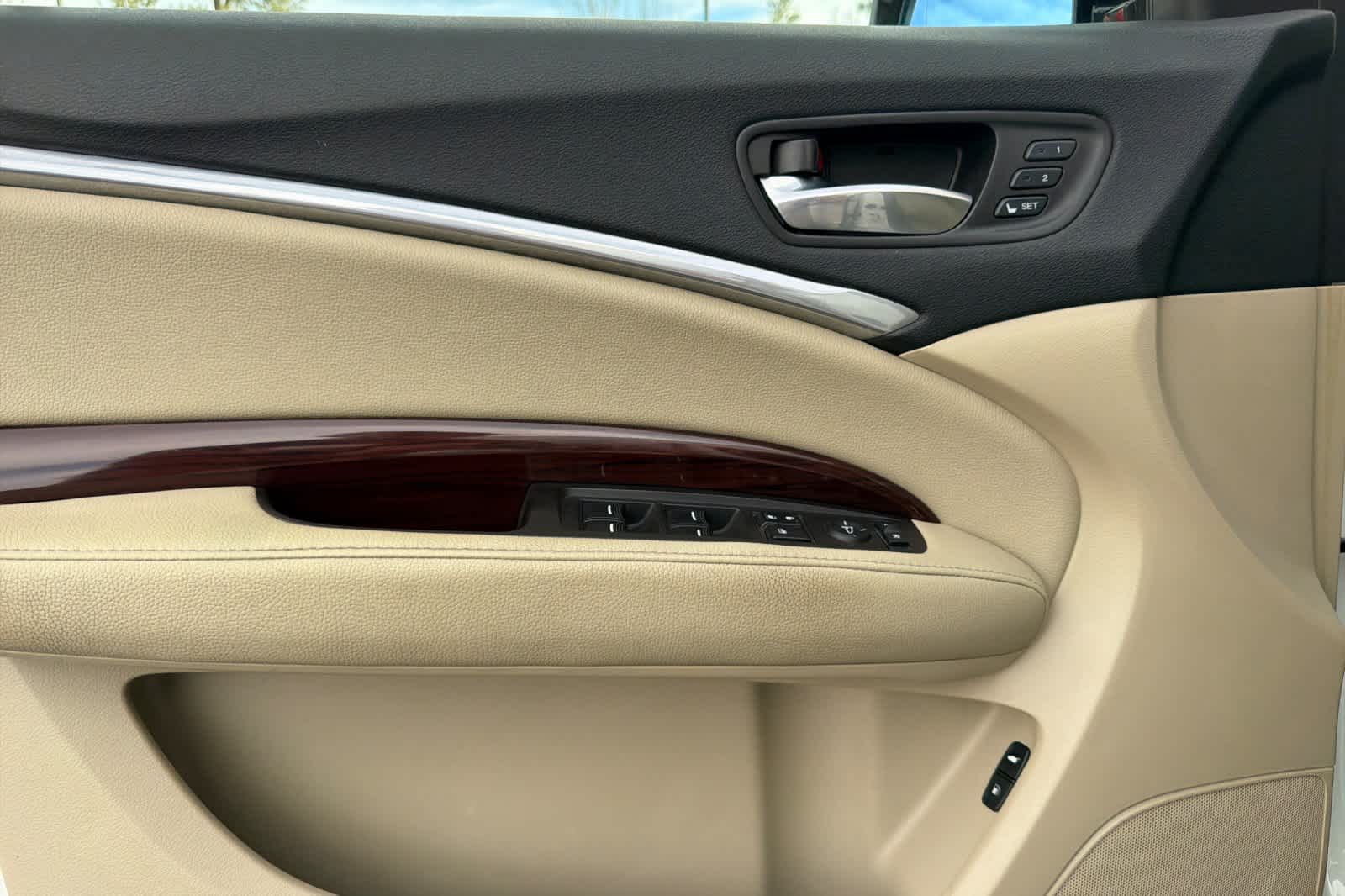 Thumbnail: 2015 Acura MDX - 15