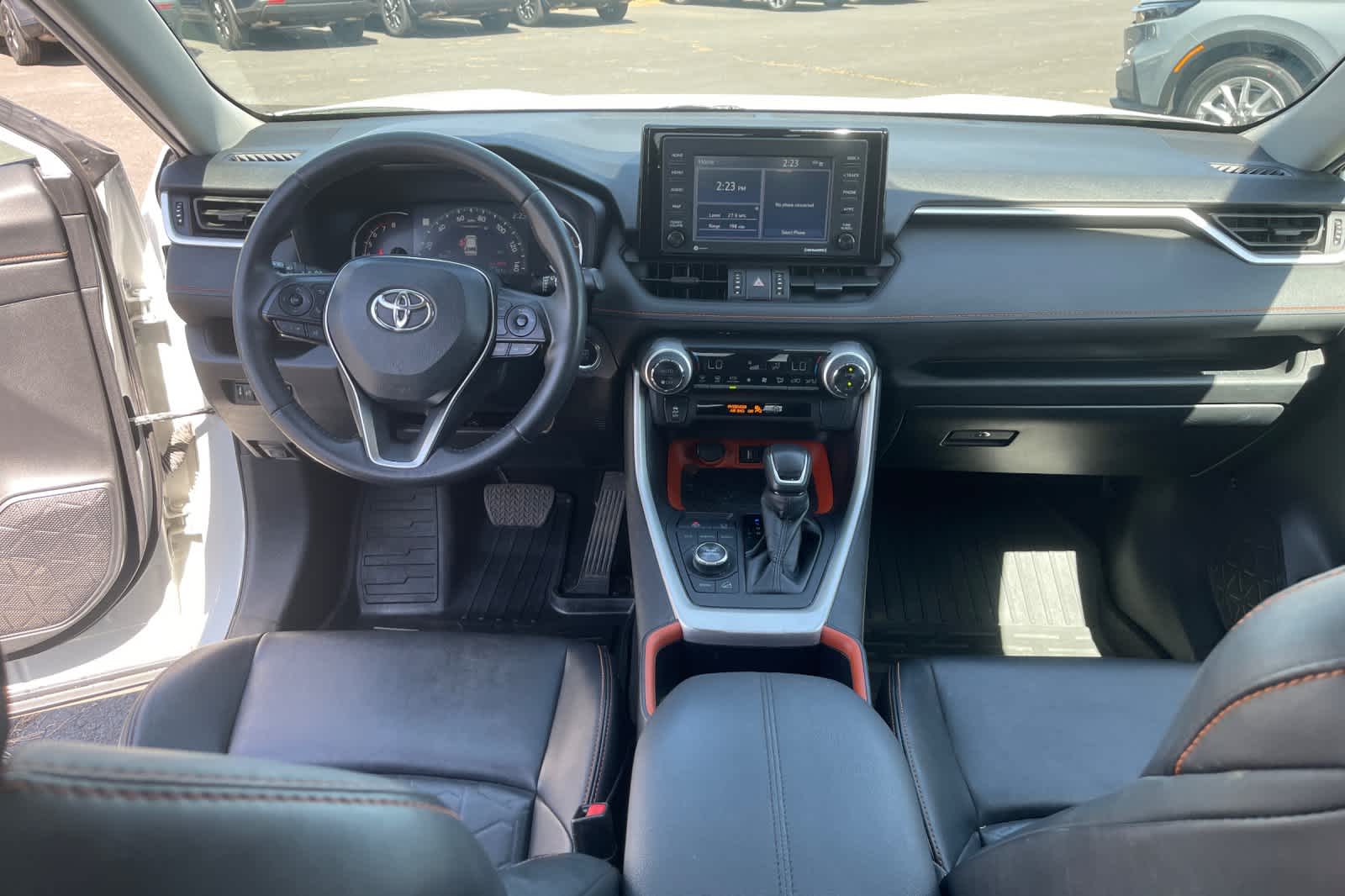 Thumbnail: 2022 Toyota RAV4 - 11