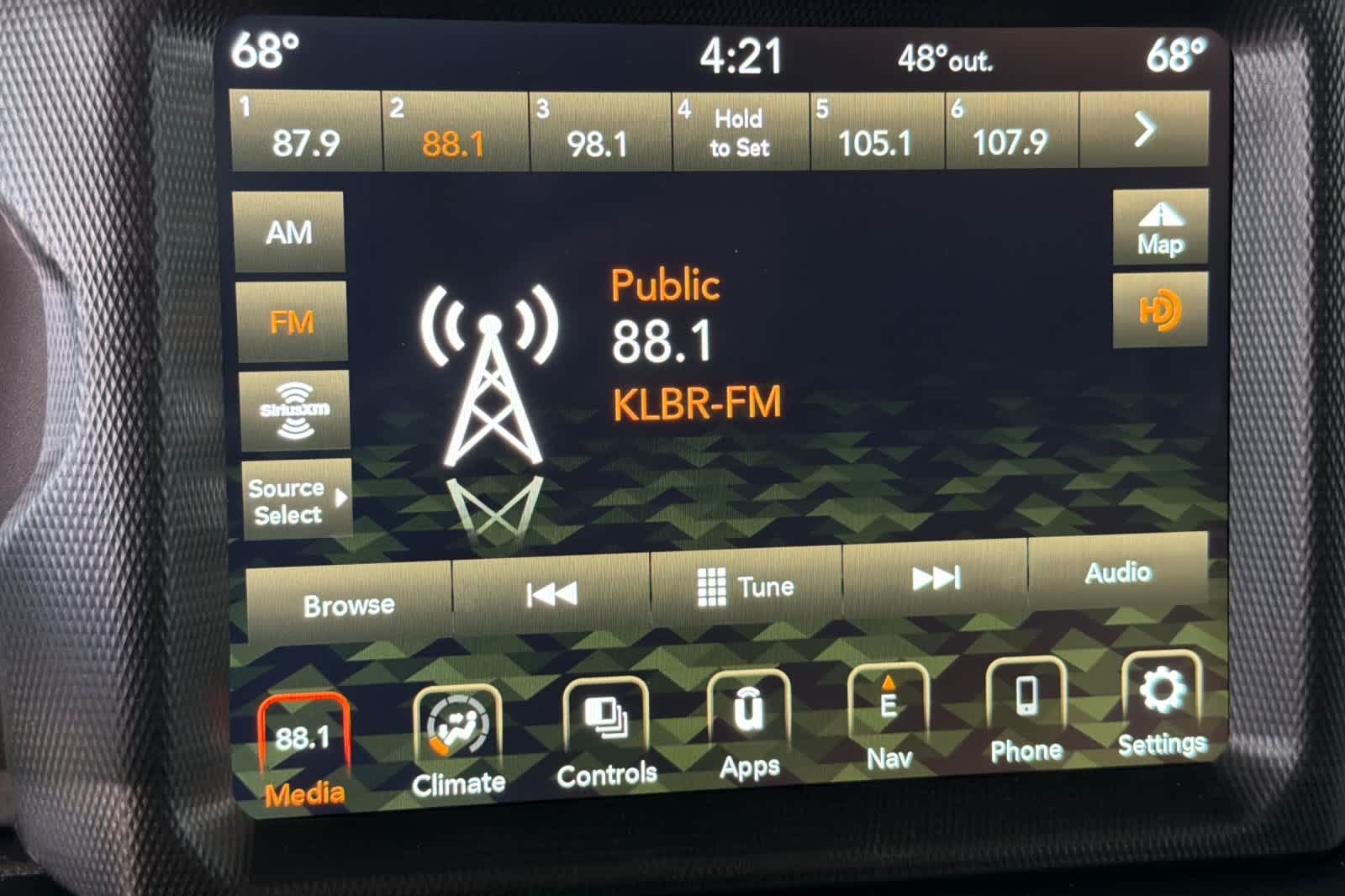 Thumbnail: 2021 Jeep Wrangler - 20