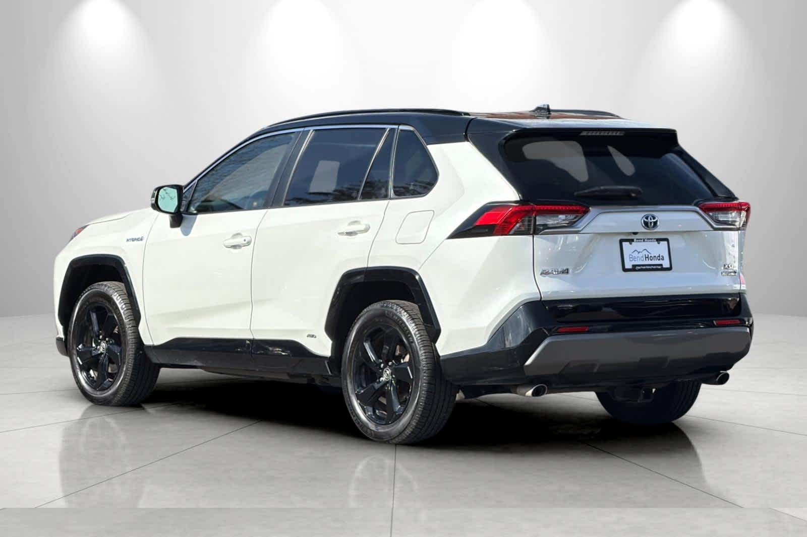 Thumbnail: 2019 Toyota RAV4 - 6