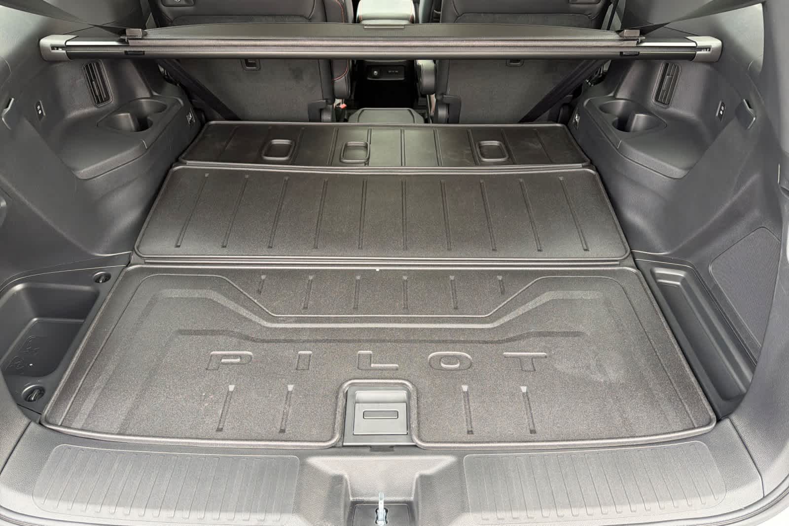 Thumbnail: 2025 Honda Pilot - 18