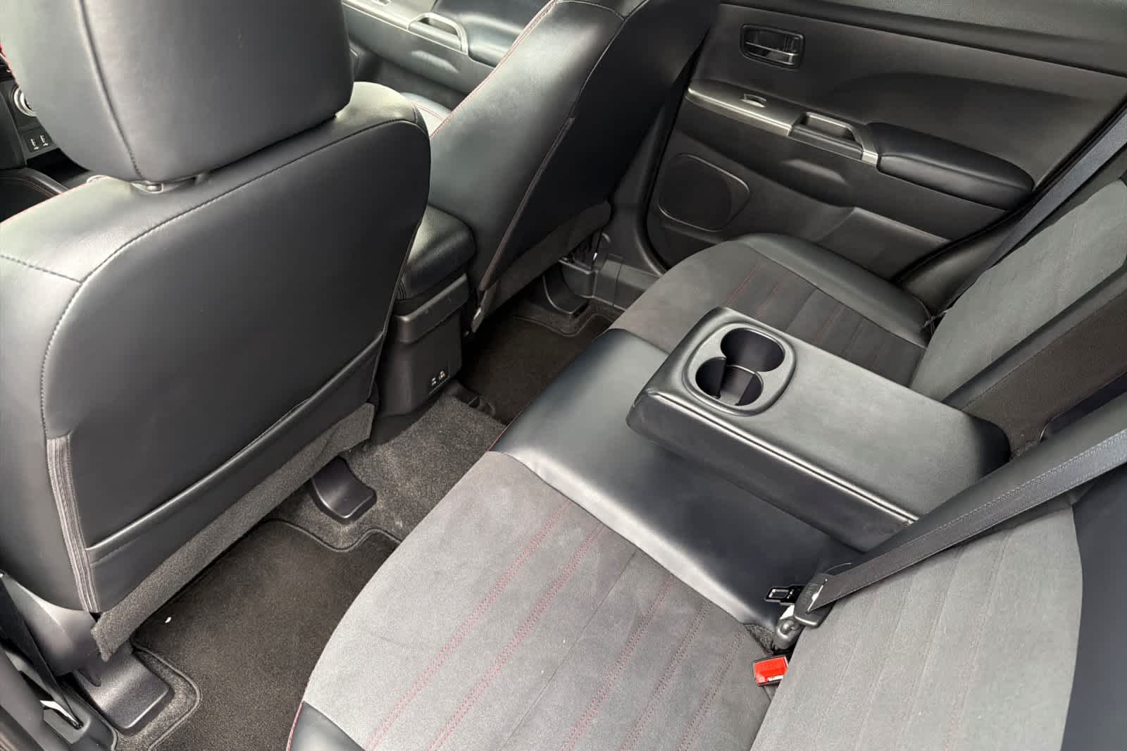 Thumbnail: 2024 Mitsubishi Outlander Sport - 4