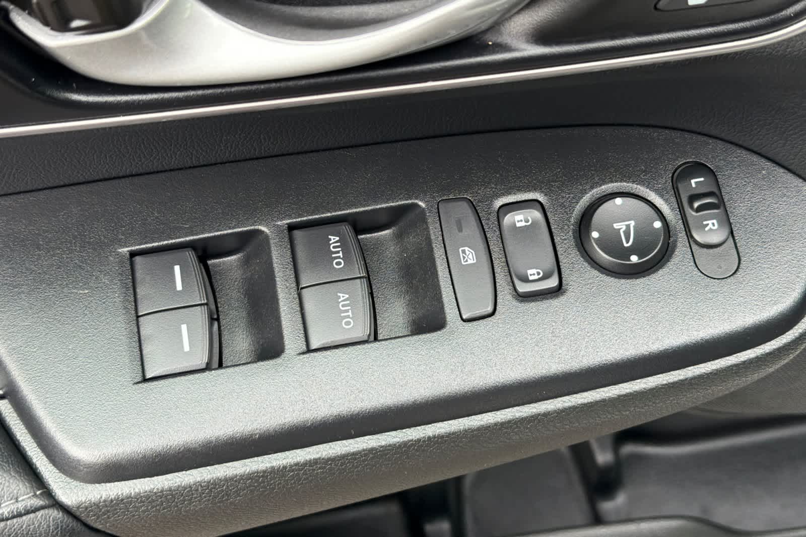 Thumbnail: 2022 Honda CR-V - 15