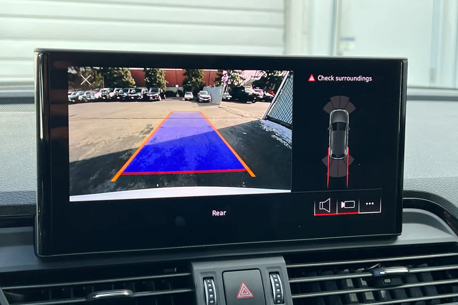 Thumbnail: 2025 Audi Q5 - 21