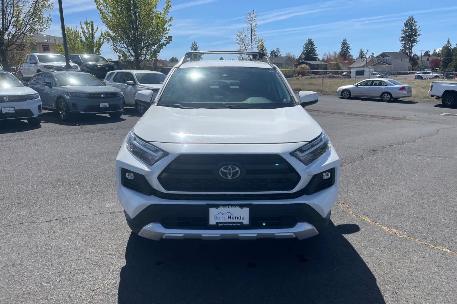 Thumbnail: 2022 Toyota RAV4 - 8