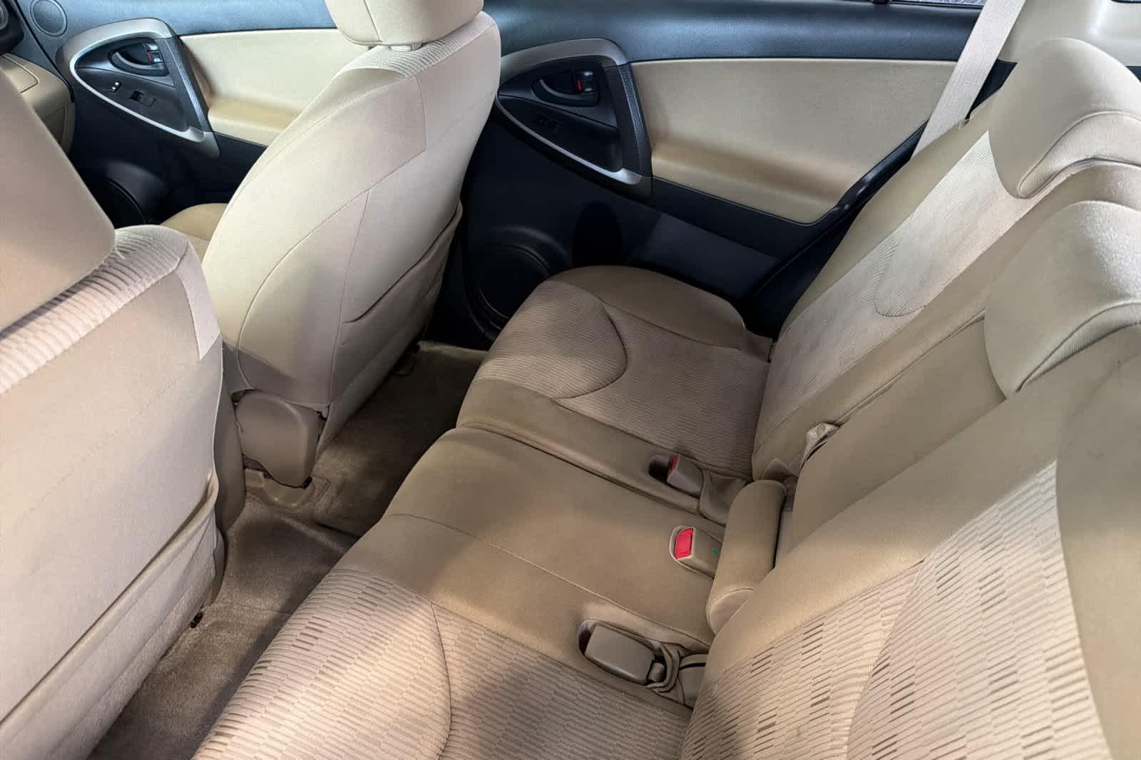 Thumbnail: 2011 Toyota RAV4 - 4