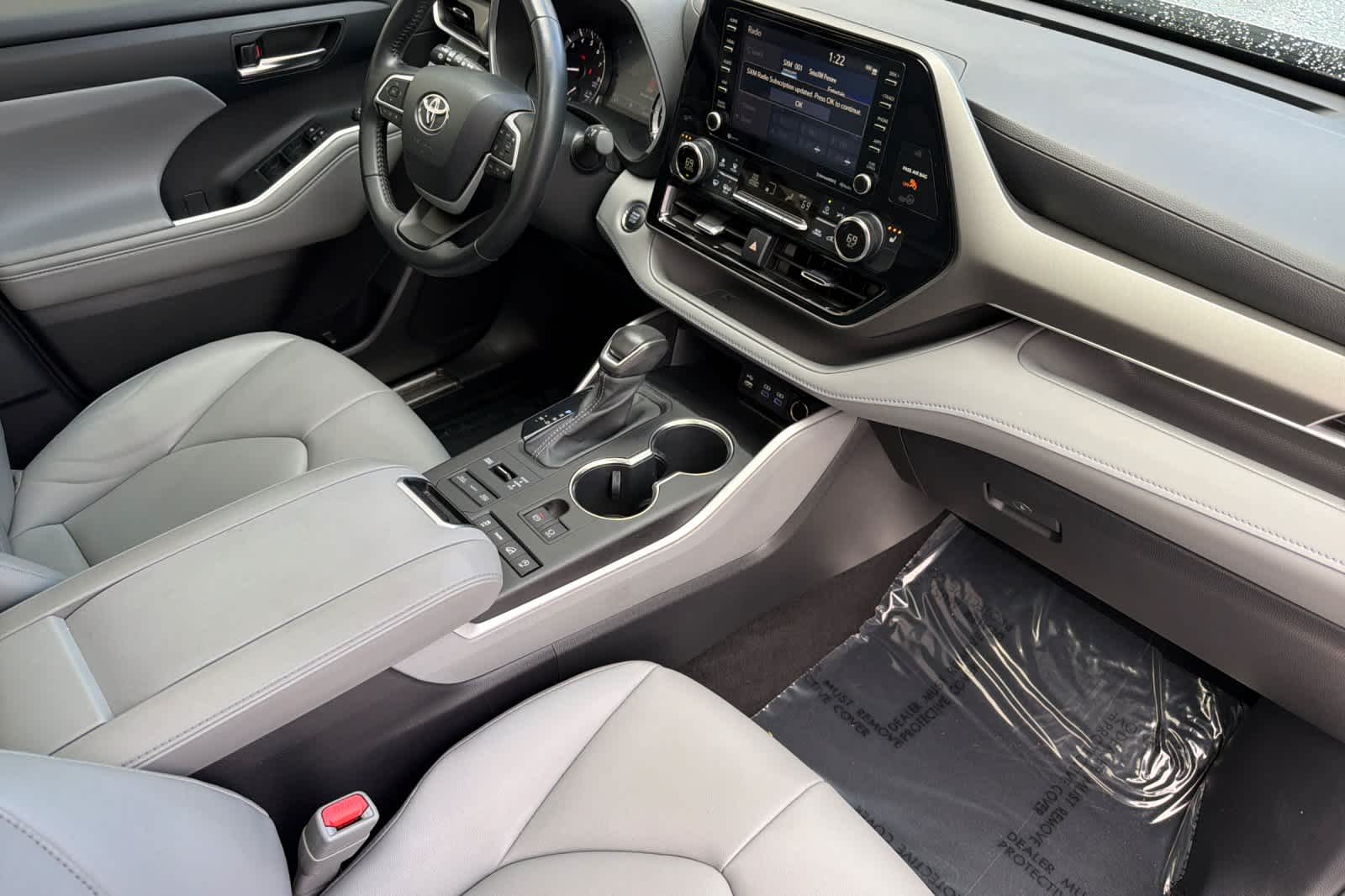 Thumbnail: 2022 Toyota Highlander - 19