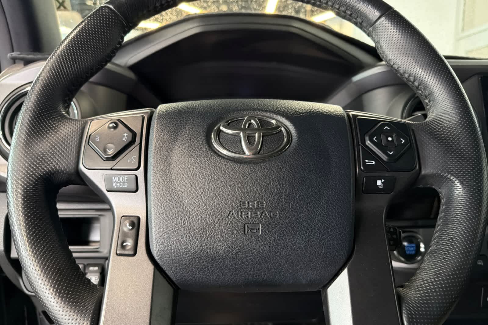 Thumbnail: 2017 Toyota Tacoma - 25