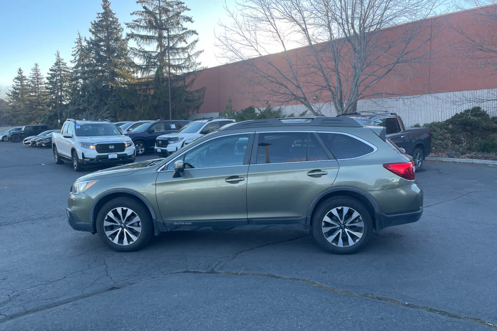 Thumbnail: 2016 Subaru Outback - 5