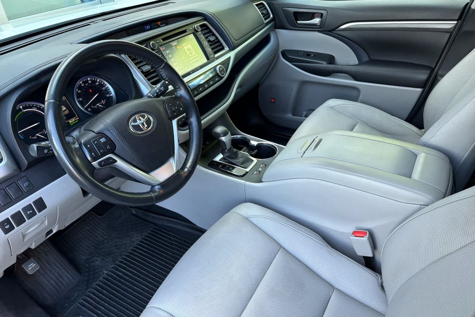 2017 Toyota Highlander Limited - Photo 13