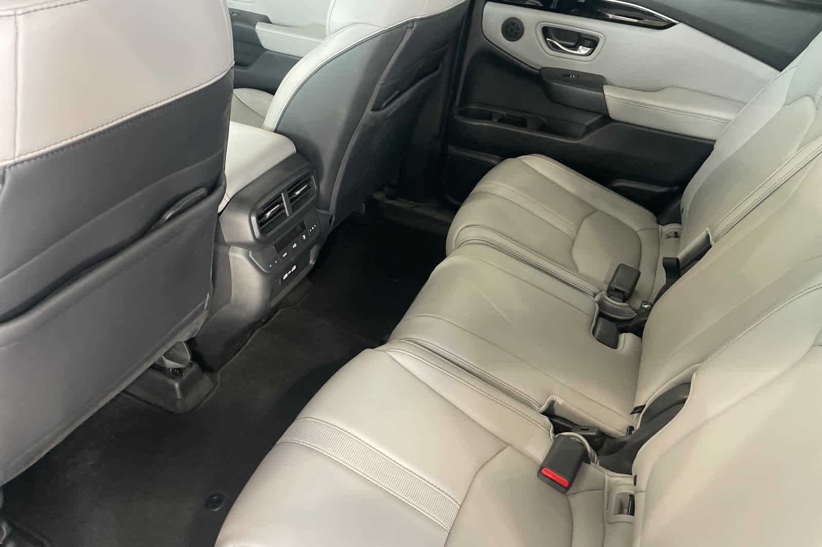 Thumbnail: 2023 Honda Pilot - 4