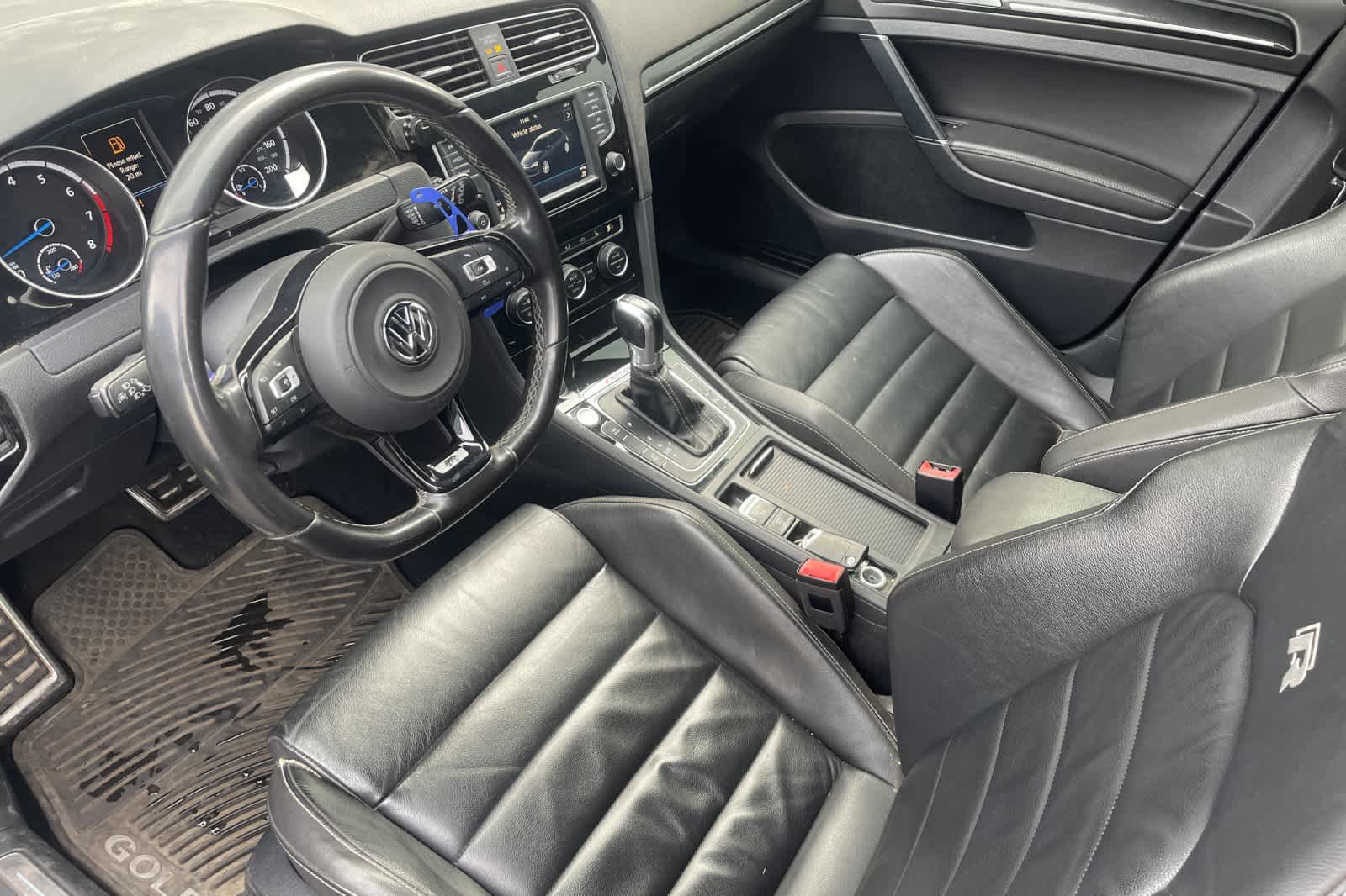 Thumbnail: 2017 Volkswagen Golf - 9