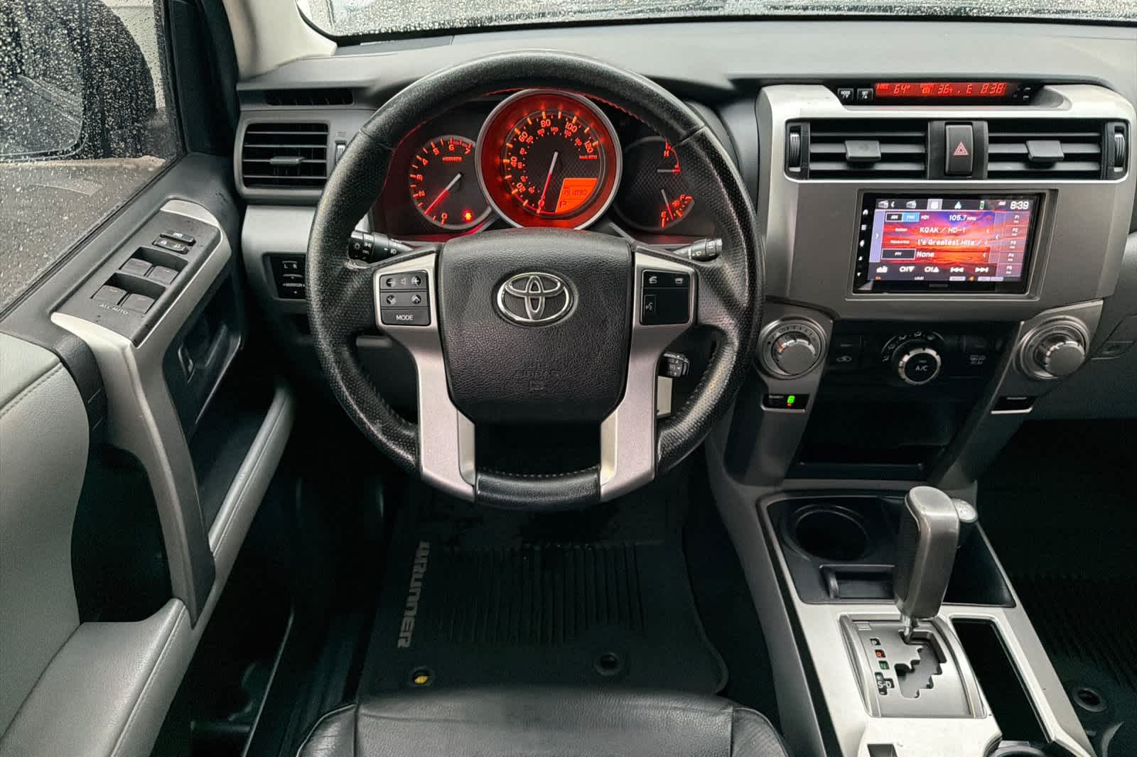 Thumbnail: 2010 Toyota 4Runner - 16