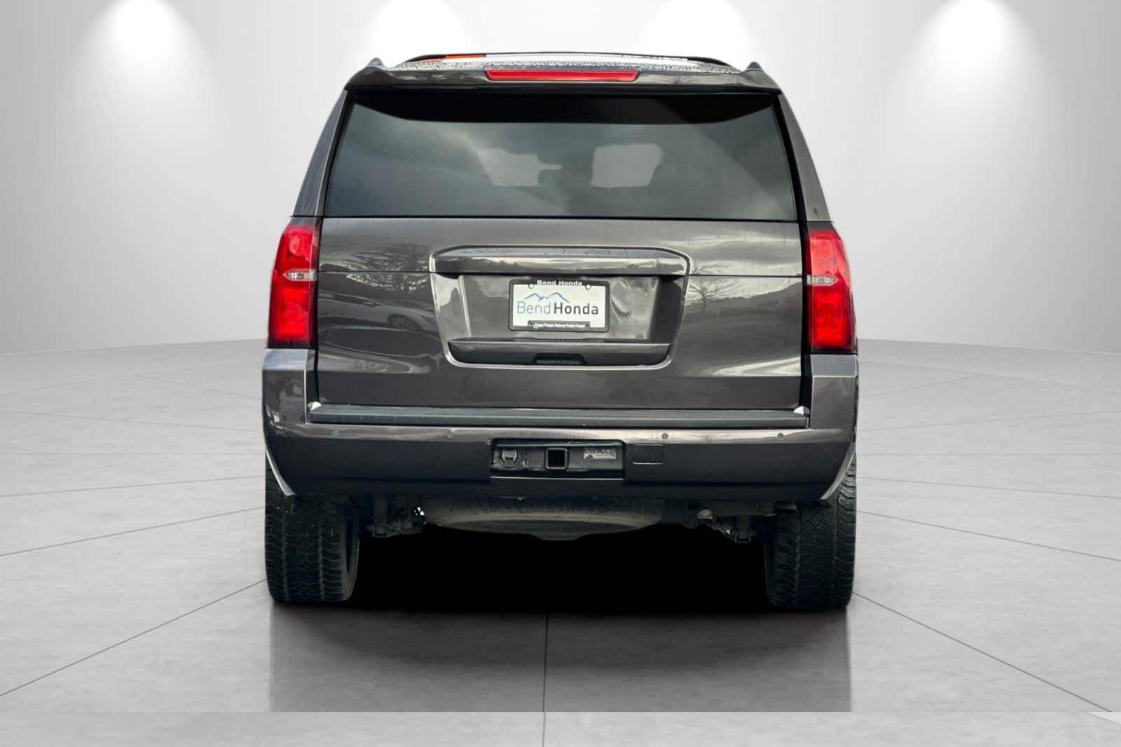 Thumbnail: 2017 Chevrolet Suburban - 7