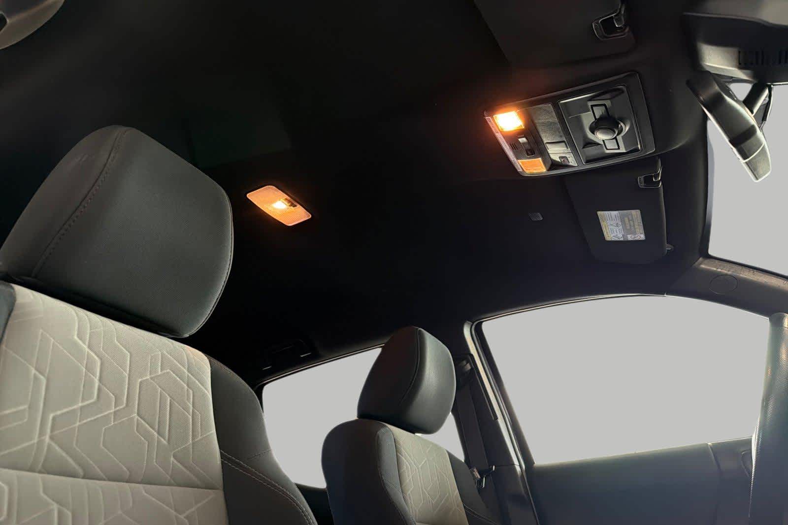 Thumbnail: 2022 Toyota Tacoma - 18