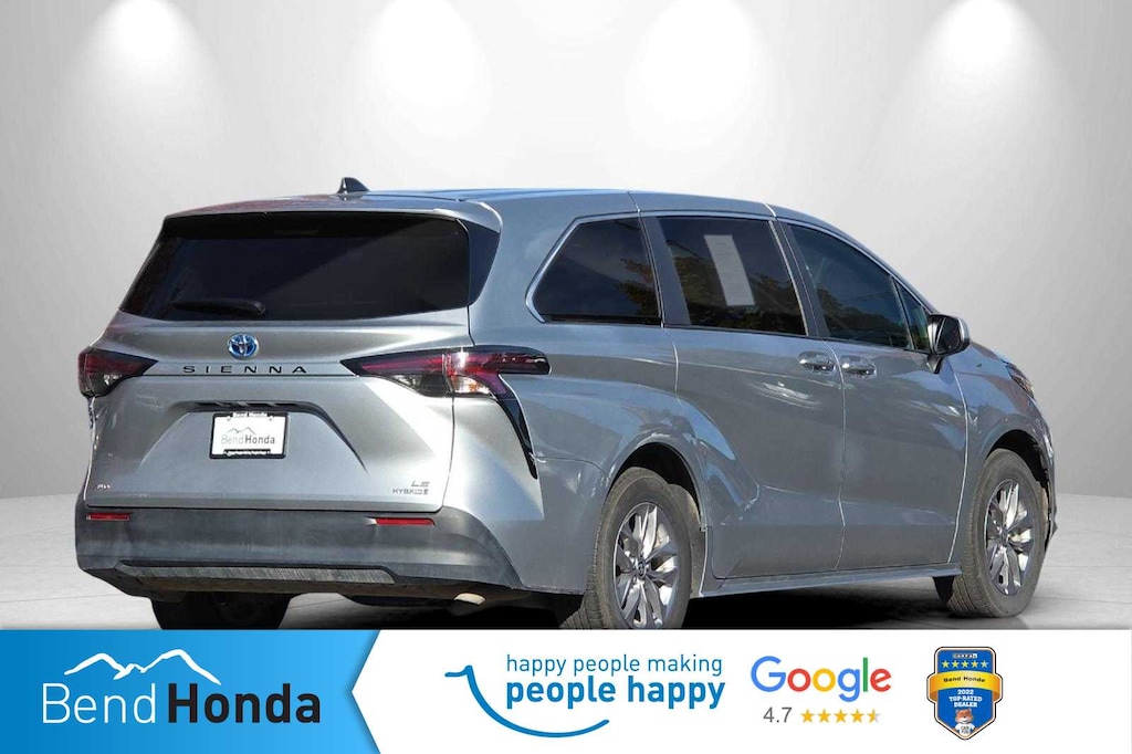 Used 2024 Toyota Sienna LE 8 Passenger Van Passenger Van