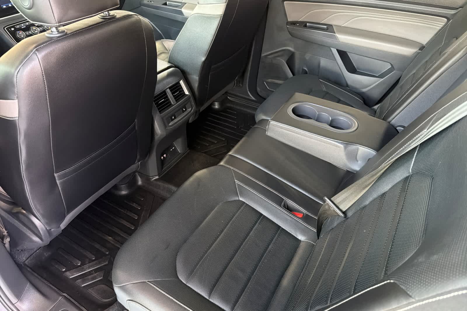 Thumbnail: 2021 Volkswagen Atlas - 4