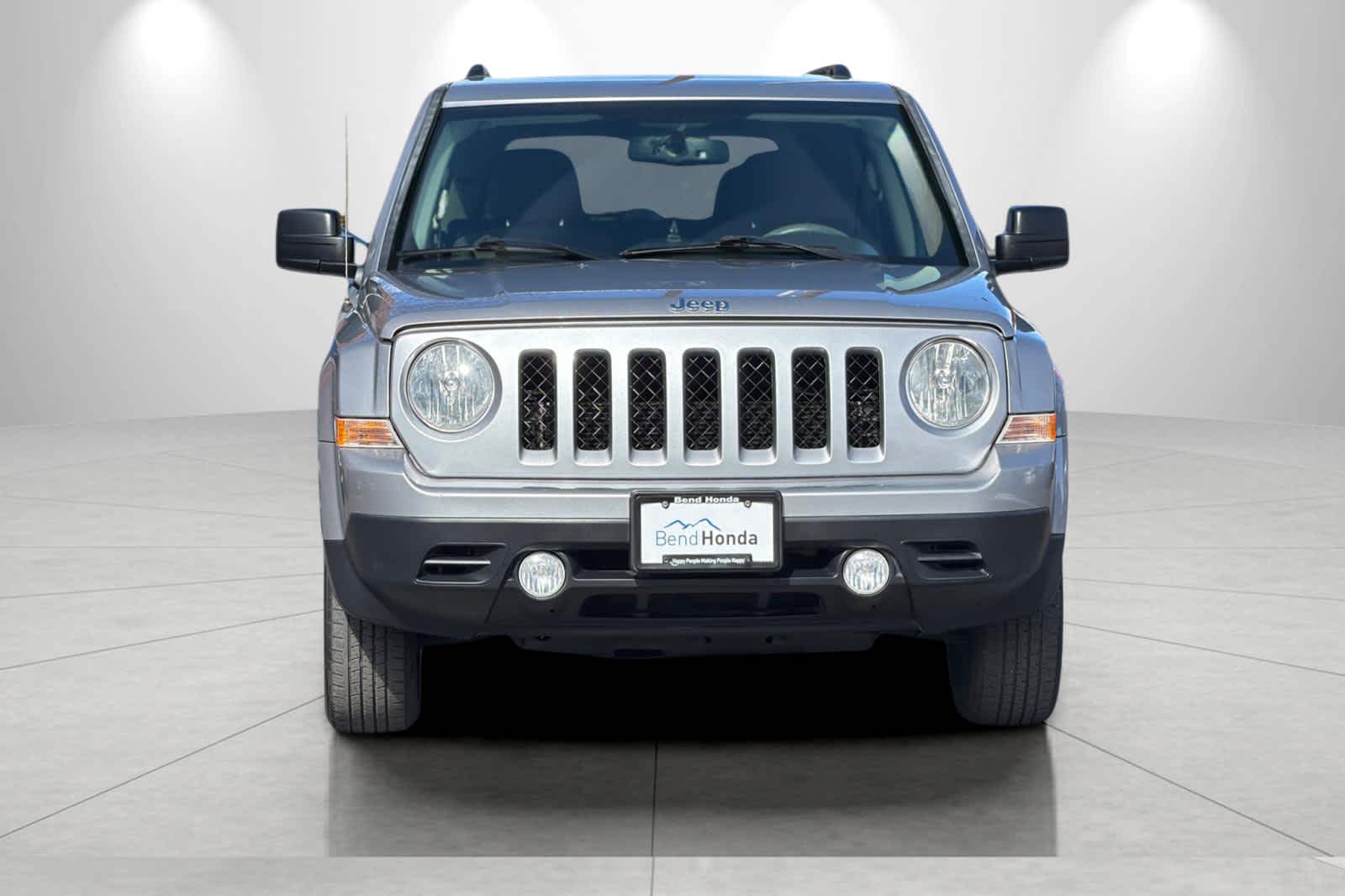 Thumbnail: 2016 Jeep Patriot - 10