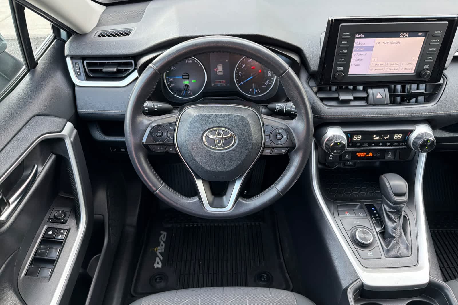 Thumbnail: 2019 Toyota RAV4 - 16