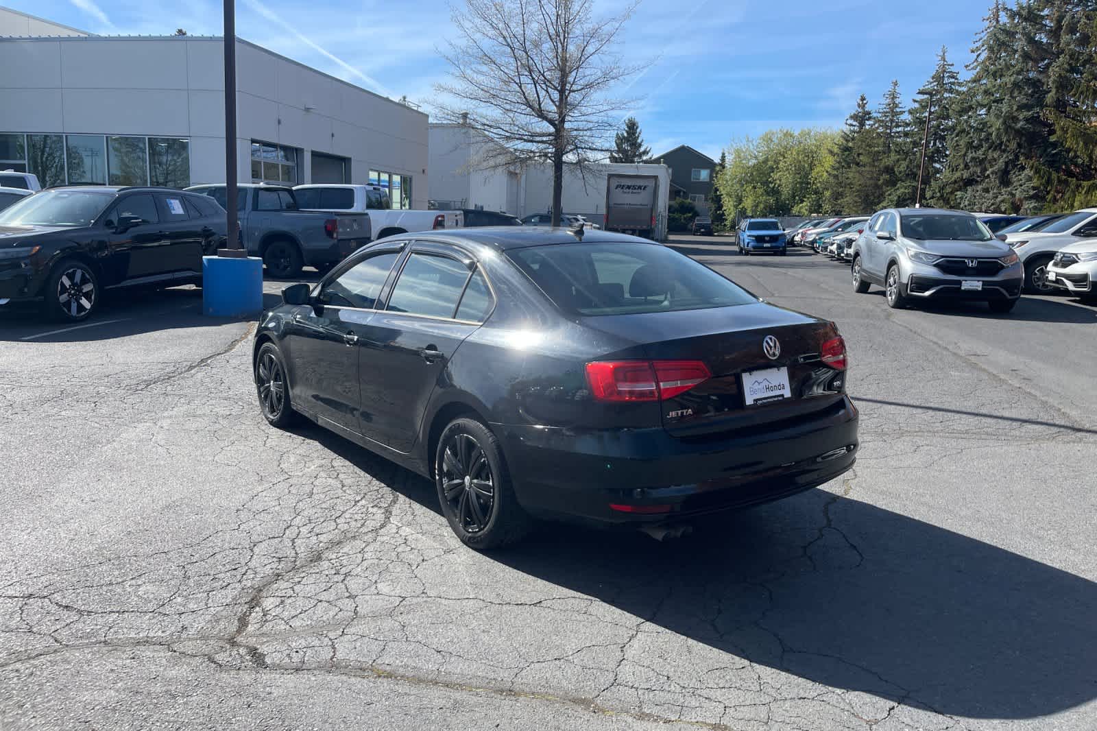 Thumbnail: 2015 Volkswagen Jetta - 3